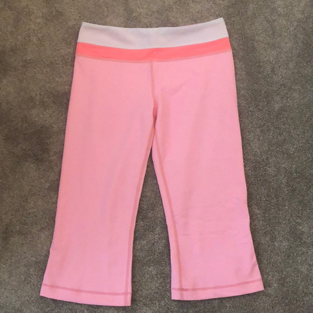 Lululemon cropped athletic leggings